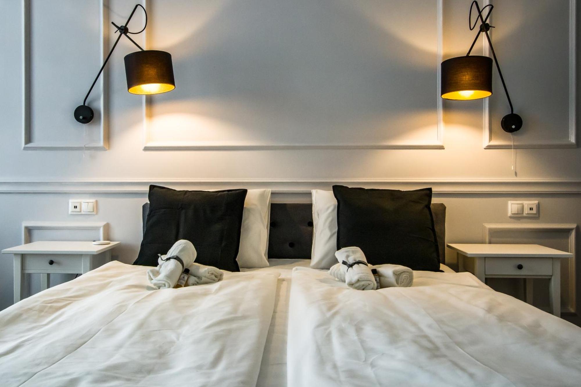 Wilson'S Oktogon Square Suite Apartment Budapest Ngoại thất bức ảnh