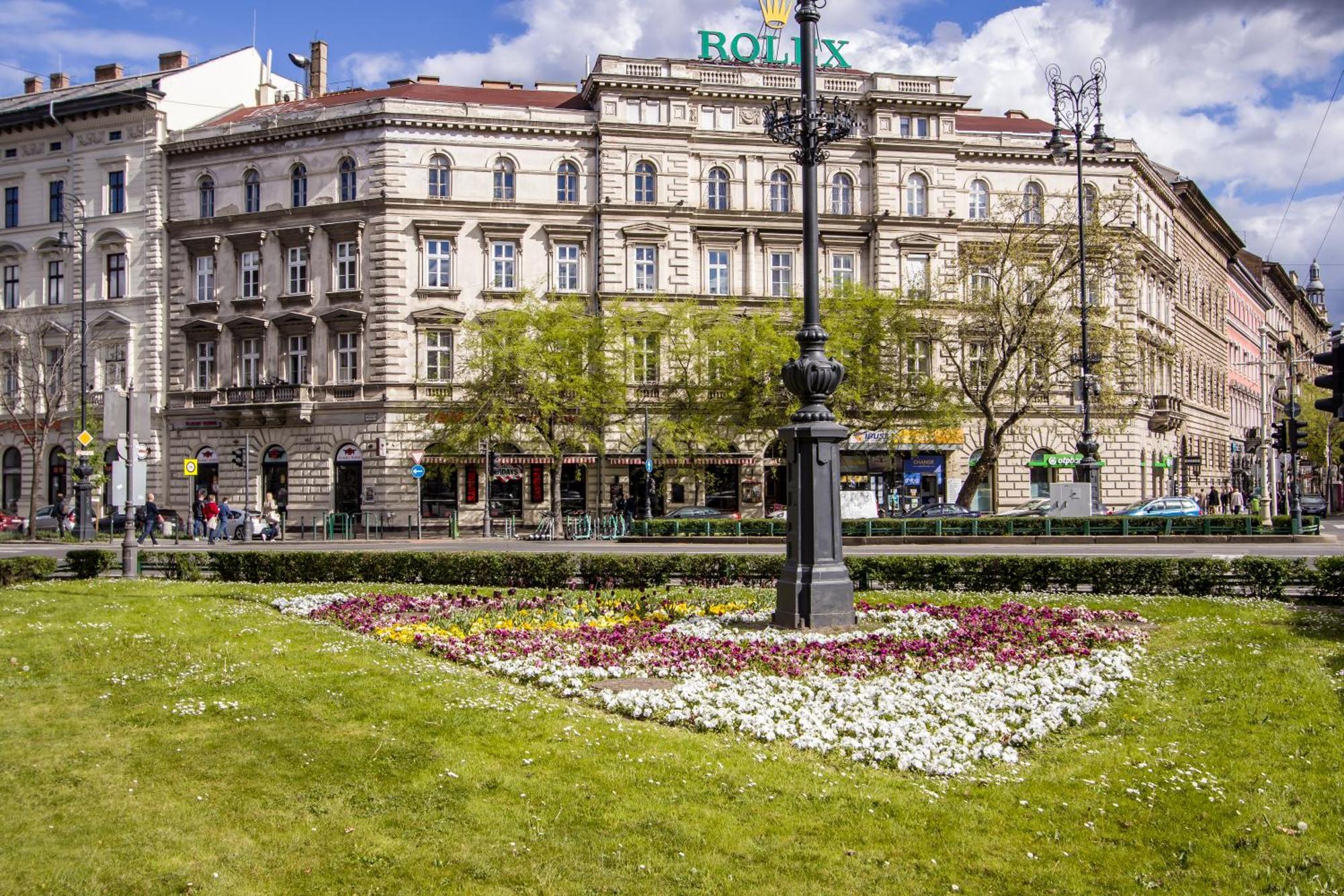 Wilson'S Oktogon Square Suite Apartment Budapest Ngoại thất bức ảnh