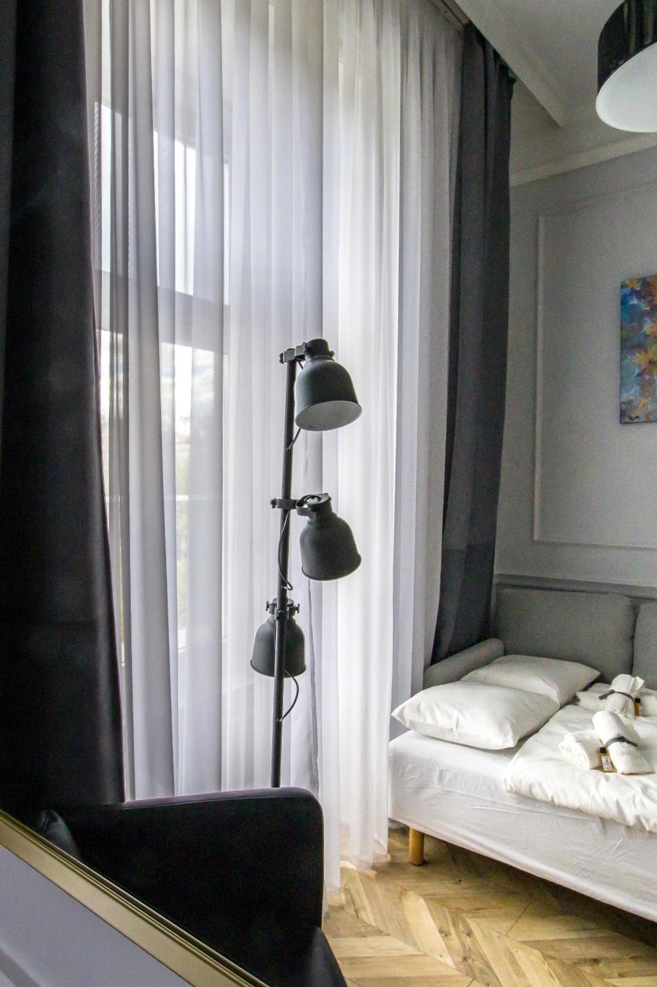 Wilson'S Oktogon Square Suite Apartment Budapest Ngoại thất bức ảnh