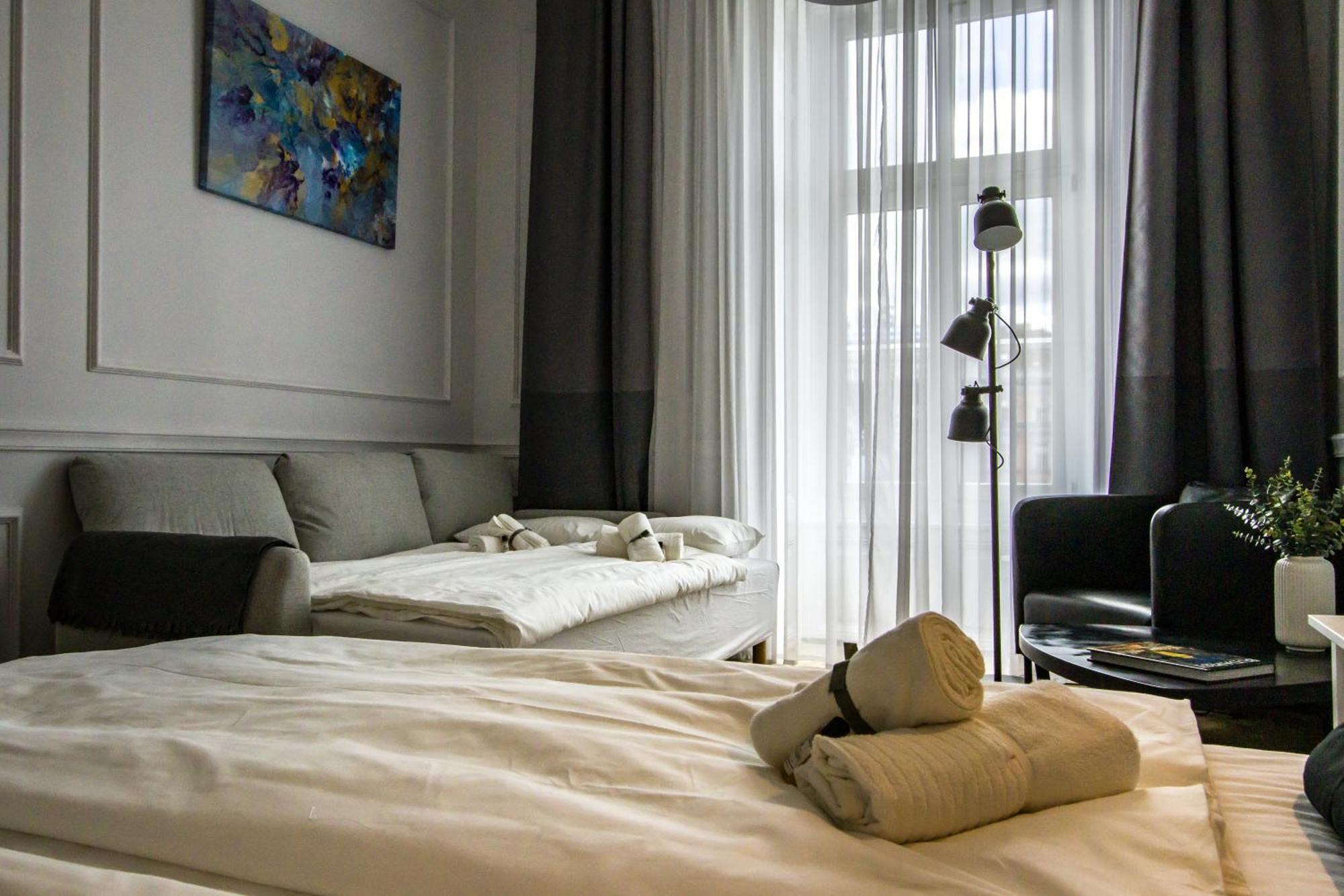 Wilson'S Oktogon Square Suite Apartment Budapest Ngoại thất bức ảnh
